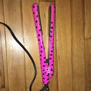 Pink polka dot straightener